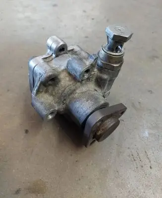 Skoda Roomster (5J) Power steering pump 