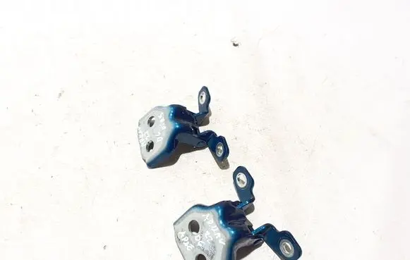 Renault Arkana Rear door upper hinge 