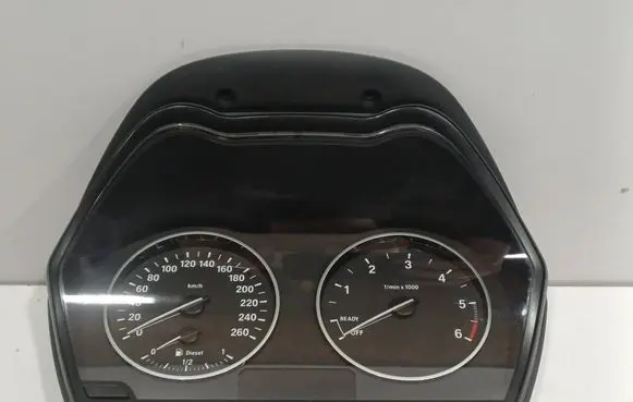 BMW 1 F20 F21 Speedometer (instrument cluster) 17649411 9276586 0009057894