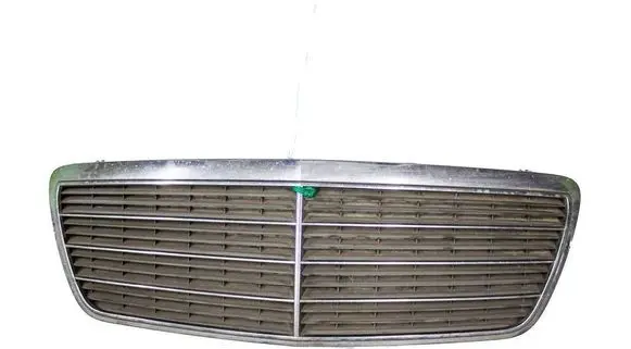 Mercedes-Benz E W210 Front grill 2108800583 21088005837D11 A21088005837D11