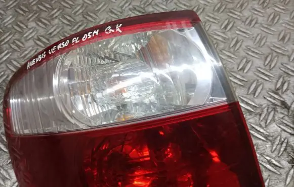 Toyota Avensis Verso Rear/tail lights