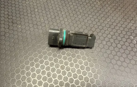 Volkswagen Golf IV Mass air flow meter F00C2G2027 389101B