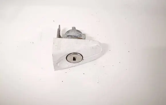 Ford C-MAX II Front door lock (next to the handle) 