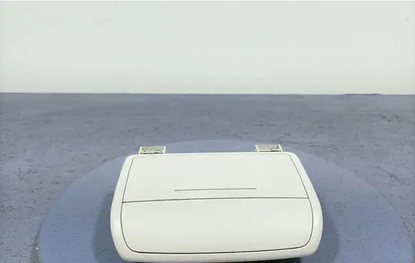 Glove box