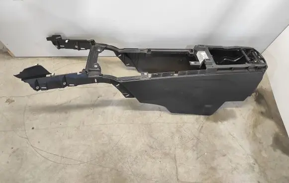 Ford Mustang VI Center console GR3B63045A06