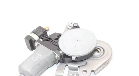 Mazda 3 II Seat adjustment motor 8640001310 FR146G104