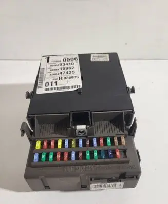Renault Espace - Grand espace IV Fuse module 8200447435 8200315962 8200403410