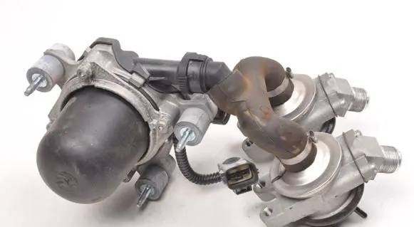 Aston Martin Vantage III Secondary air pump 6G339F491AA