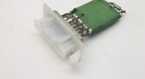 Volkswagen Touran I Heater blower fan relay 