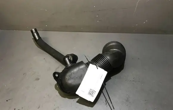 Audi A4 S4 B7 8E 8H Intercooler hose/pipe 8E0129615