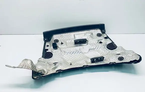 Volkswagen Touareg II Heat shield in engine bay 7P6819523