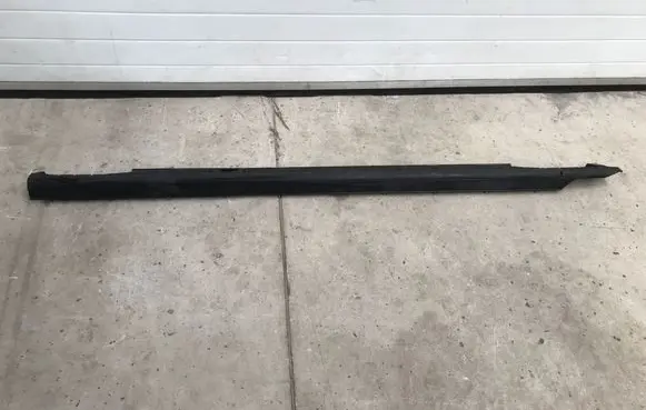 Foot area side trim