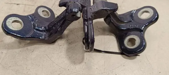 Rear door hinge set