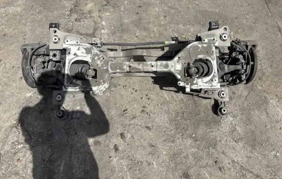 Peugeot 508 II Rear beam 