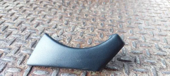 Buick Encore I Dashboard glove box trim 42502440