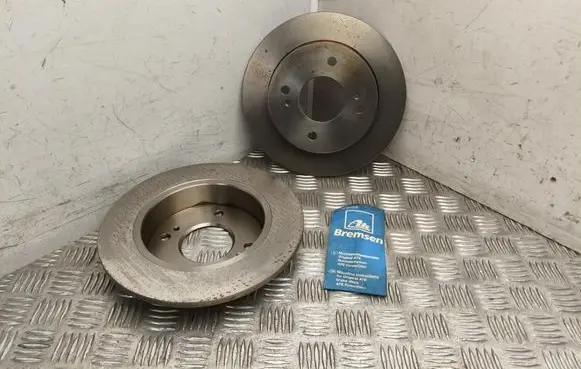Nissan Primera Rear brake disc 4320642R05