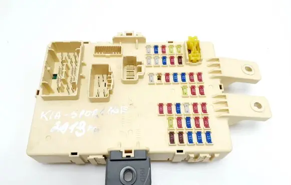 KIA Sportage Fuse module 919503W040