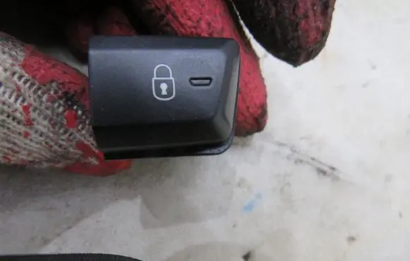 Peugeot 2008 I Central locking switch button GMAUTO4574097