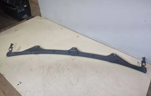 Mercedes-Benz C W205 Wiper trim A2058690007 PRT20 18321224