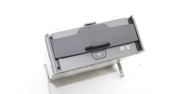 Jeep Cherokee CD/DVD changer P05091563AB