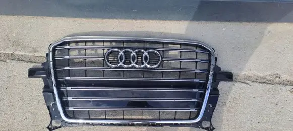 Audi Q5 SQ5 Front bumper upper radiator grill 8r0853651