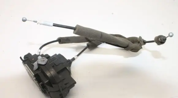 Nissan Pulsar Rear door lock