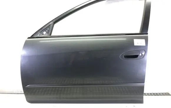 Nissan Altima Front door