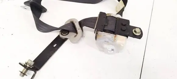 Rear seatbelt