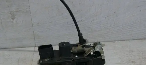 Tesla Model S Front door lock 600891300C