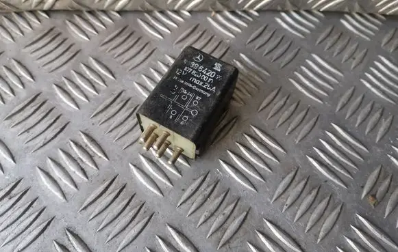 Mercedes-Benz W123 Other relay 1078200010 896420