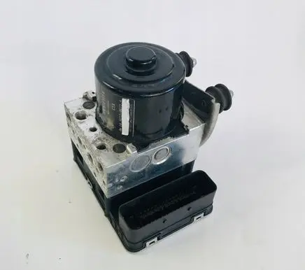 Porsche Cayenne (9PA) ABS Pump 7P0907379E