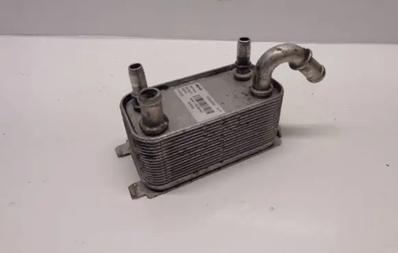 Volvo XC70 Engine oil radiator 6G91-7A095-AD