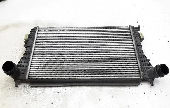 Skoda Superb B6 (3T) Intercooler radiator 1k0145803bm