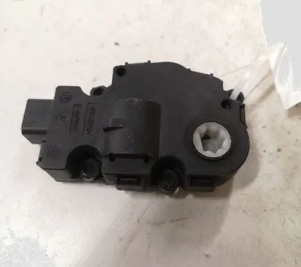 BMW 3 E90 E91 Air flap motor/actuator CZ1139301030