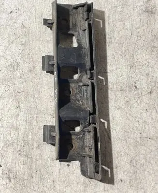 Volkswagen PASSAT B6 Front bumper mounting bracket 3C0807183