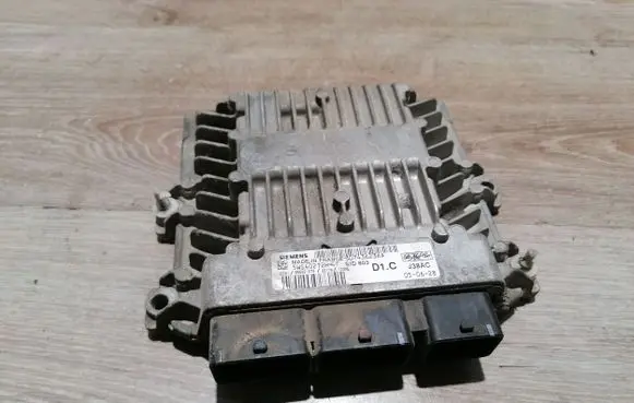 Volvo S40 Engine control unit/module 30743623AA 30743623 5WS40212H