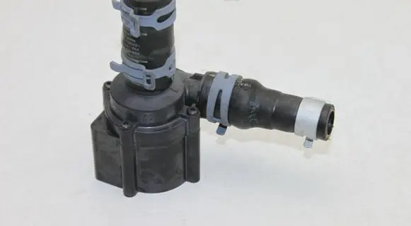 Audi A4 S4 B9 Electric auxiliary coolant/water pump 06H121601M