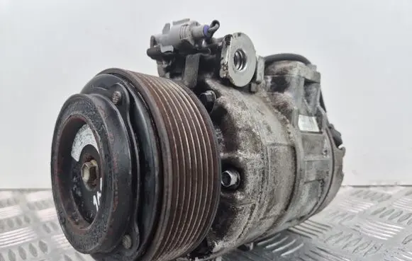 BMW 5 F10 F11 Air conditioning (A/C) compressor (pump) 9165808