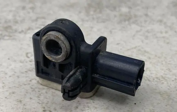 Ford C-MAX II Airbag deployment crash/impact sensor 8V4T14B006AA 110617402 C83HA
