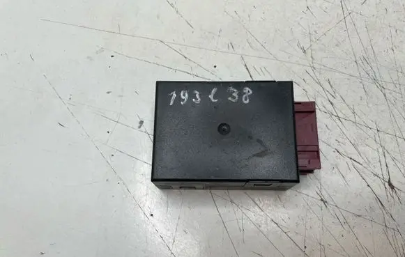 BMW 7 E38 Fuel injection pump control unit/module 55892110 61358375964