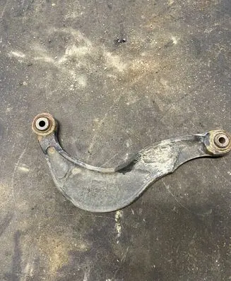 Volvo V70 Rear control arm
