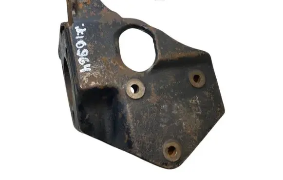 Volkswagen Transporter - Caravelle T4 Fuel pump bracket 074130147C