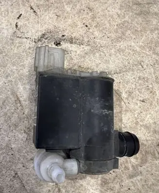 Hyundai Tucson JM Windscreen/windshield washer pump 985102C100 985102C10 985102100