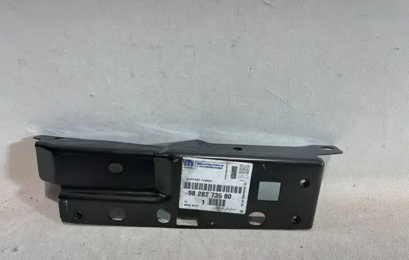Opel Corsa F Fender mounting bracket 9828273580