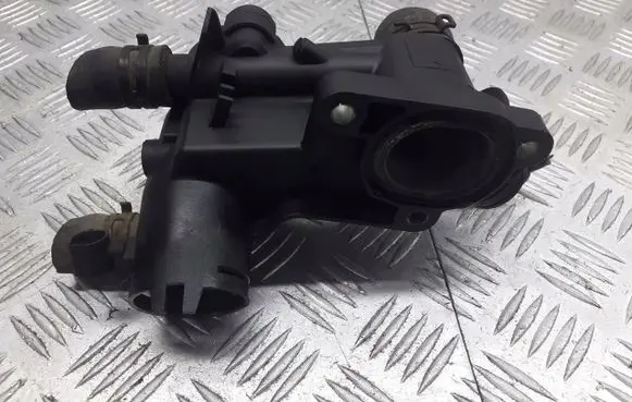 Volkswagen Golf V Thermostat housing 