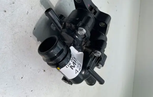 Hyundai Kona I Thermostat/thermostat housing 