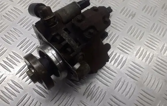 Ford Focus Fuel injection high pressure pump
