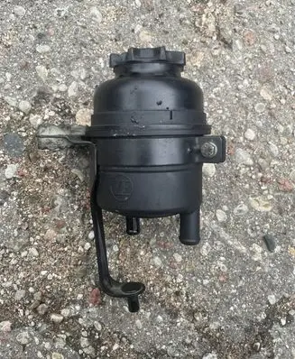 BMW 5 E60 E61 Power steering fluid tank/reservoir 1097164