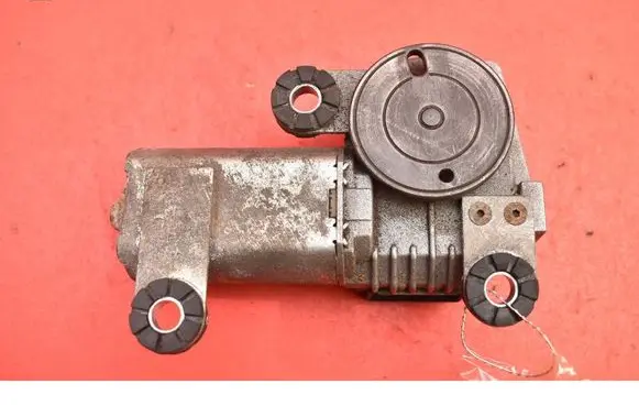 BMW 5 E39 Rear window wiper motor 8361640