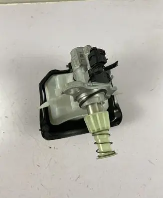Audi A4 S4 B9 8W Master brake cylinder 8W0611367 8W0611301 1K0945459C